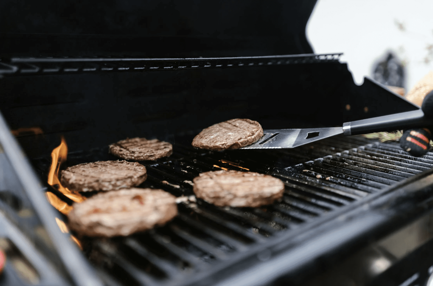 beginner-guide-choosing-right-bbq-smoker